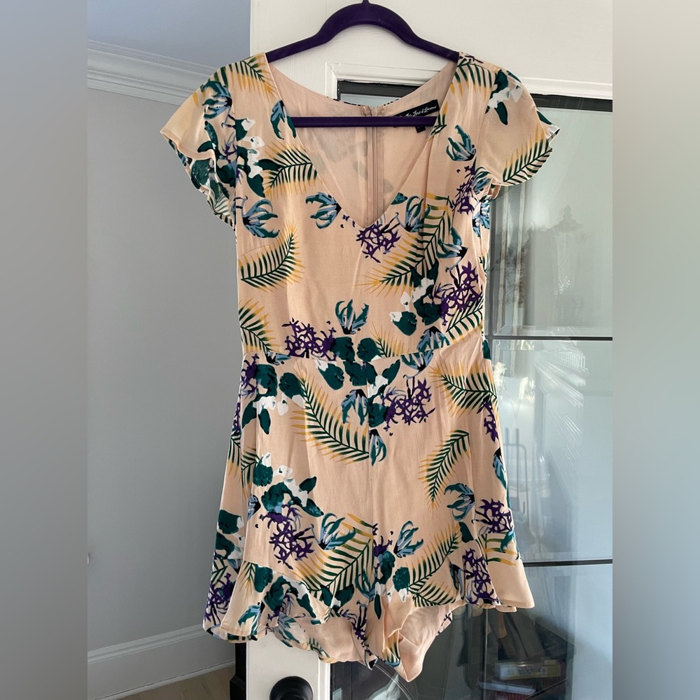 For love and lemons never worn romper size S